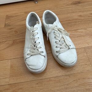 Steve Madden White Sneakers Women’s Size 7